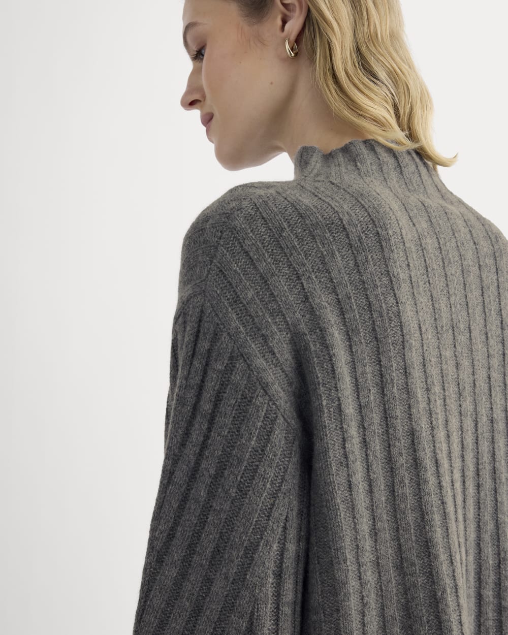 Funnel-Neck Sweater in Wool Cashmere | Heather Charcoal