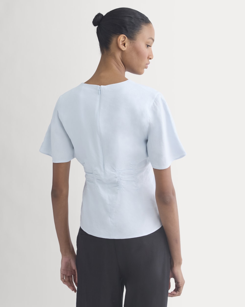 Cinched Top in Stretch Linen | Skywriting